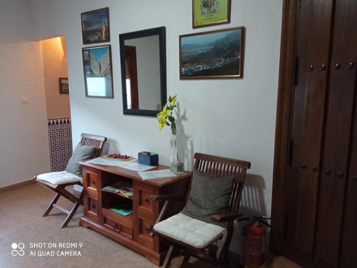 Apartamentos Virgen De Villaverde Ardales Eksteriør bilde