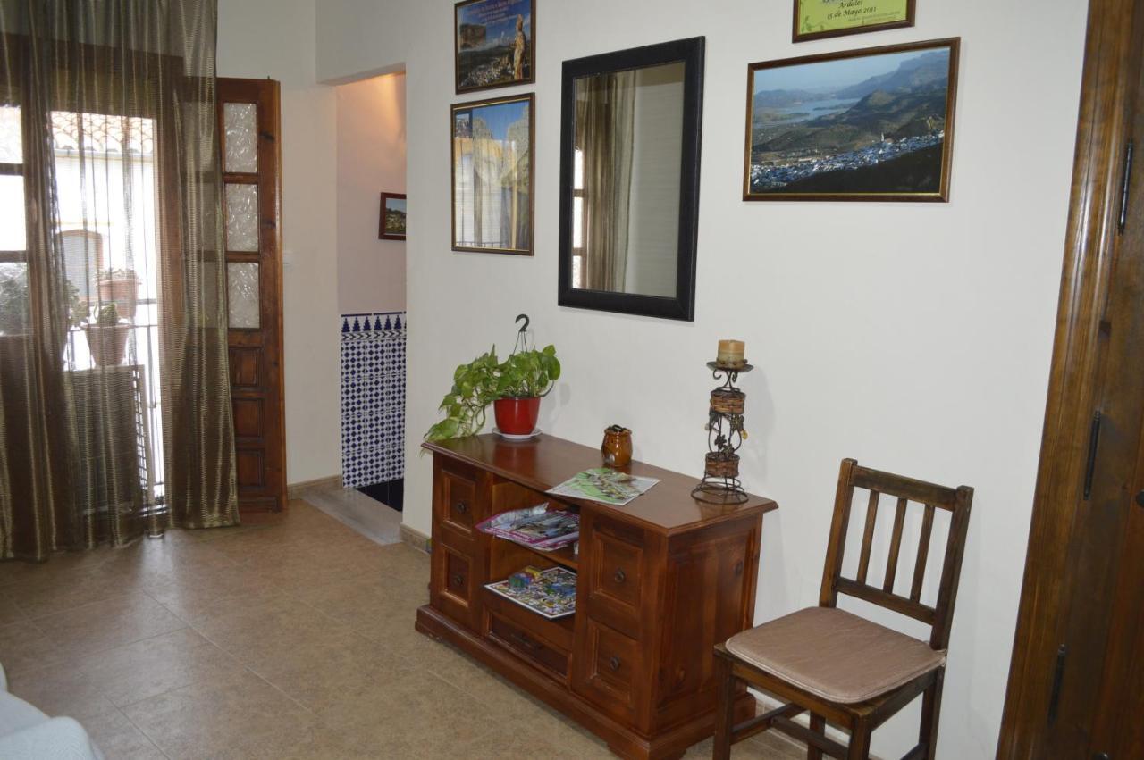 Apartamentos Virgen De Villaverde Ardales Eksteriør bilde